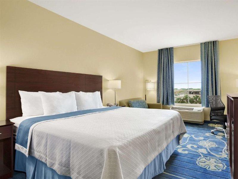 Spark By Hilton Victoria Виктория Екстериор снимка